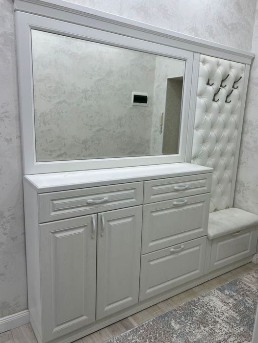 Мебель/прихожая ...