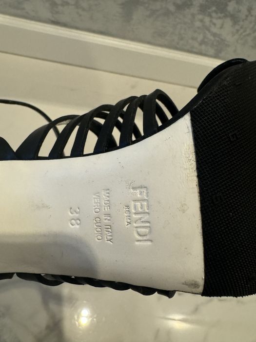 Sandale Fendi originale
