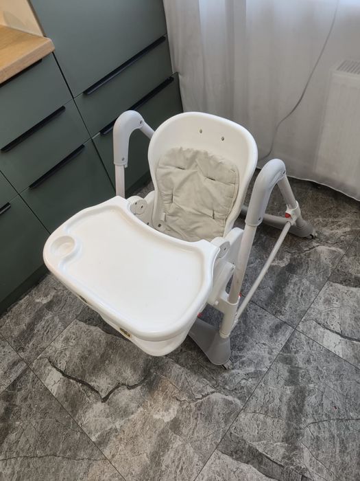 Столик для кормления babytan