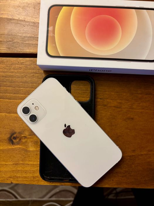 Iphone 12 перфектен