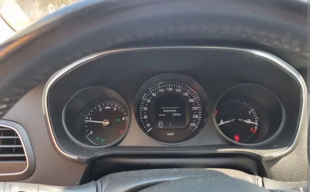 Consolă centrală Renault Megane 4