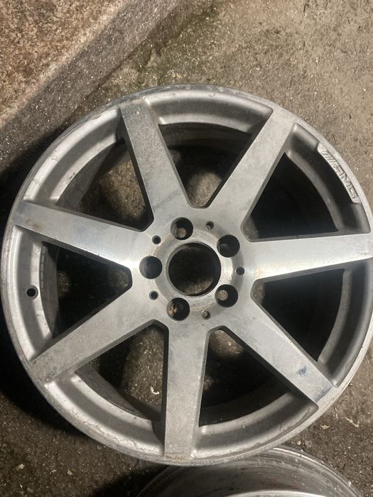 Продавам за Мерцедес w204 джанти АМГ спорт пакет 18”