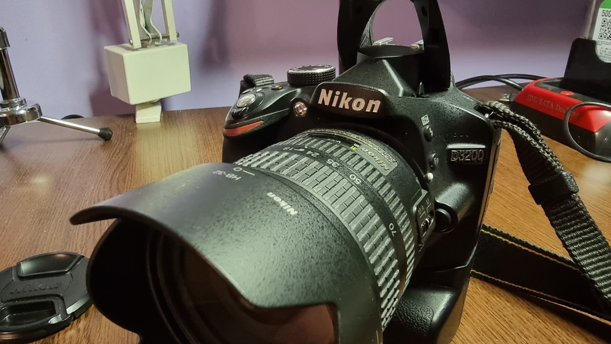 Nikon D3200 cu grip si obiectiv 18..70mm