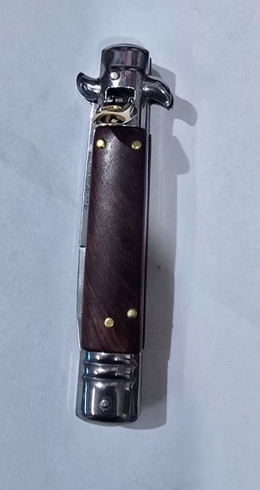 Briceag spanioli și scheletul și sabie de vânzare