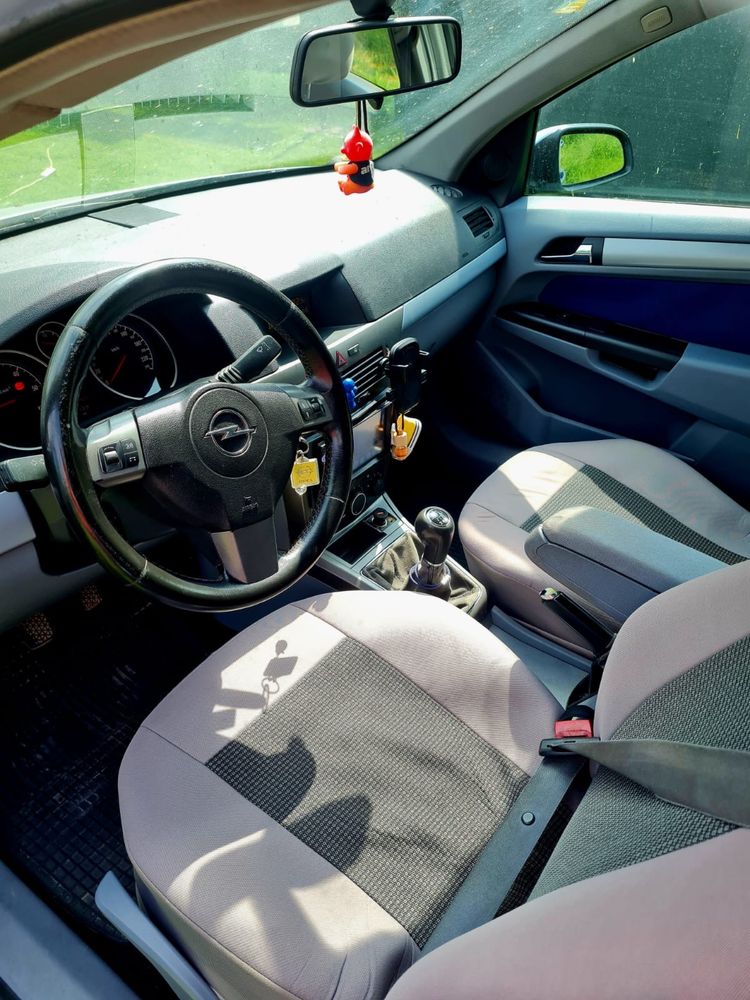 Opel Astra H 2005