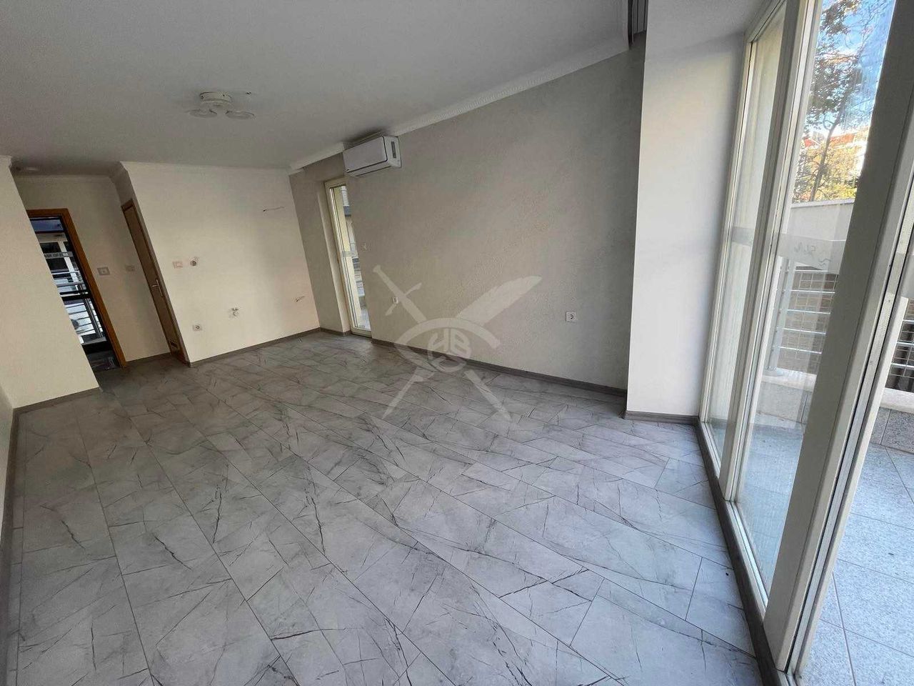 Продава се Едностаен апартамент в к.к. Слънчев бряг - 50 кв.м за 1240 €/кв.м - Снимка #3