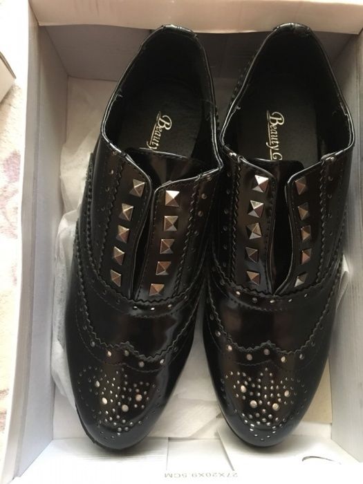 Дамски обувки