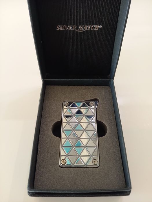 Запалки лимитирани.