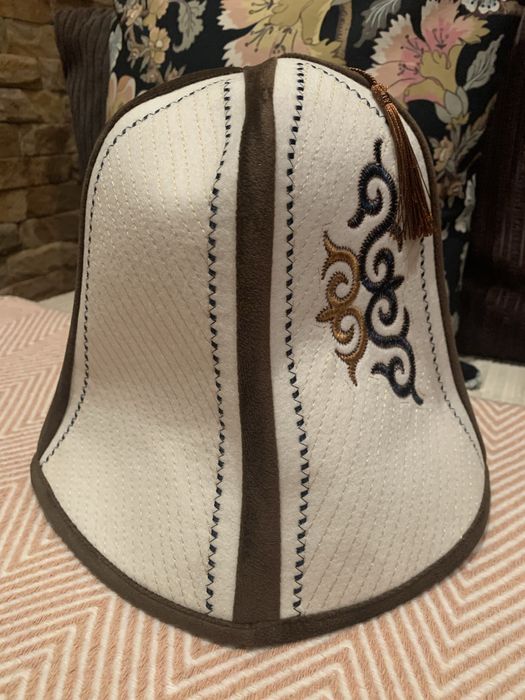 Ал-Калпак - оригинална национална шапка на Киргизстан