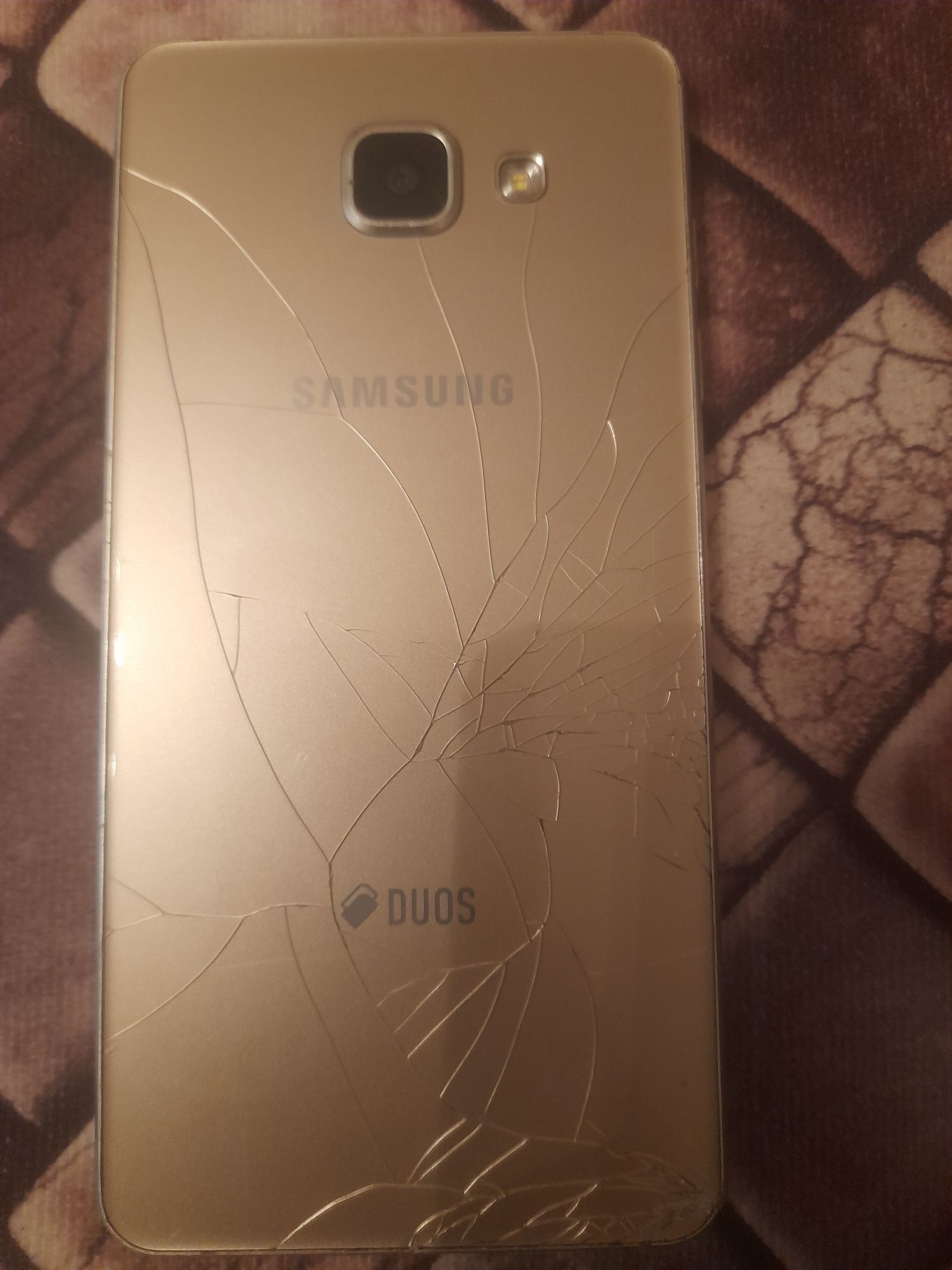 Продаётся сасмсунг а5