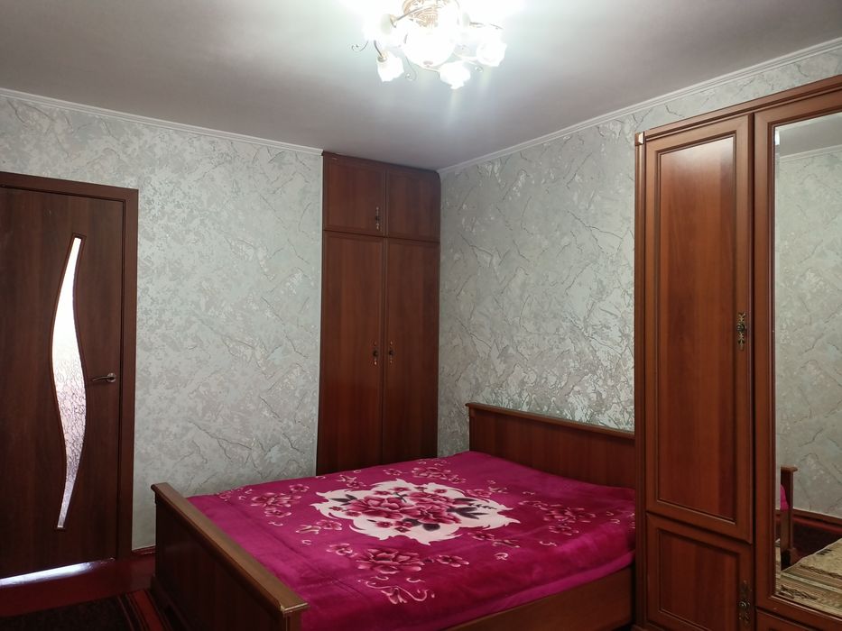 Продаётся кровать двухспальная