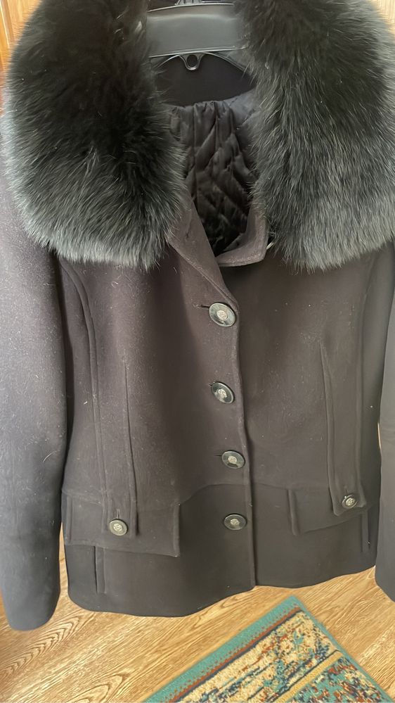 Пуховики и пальто зимние