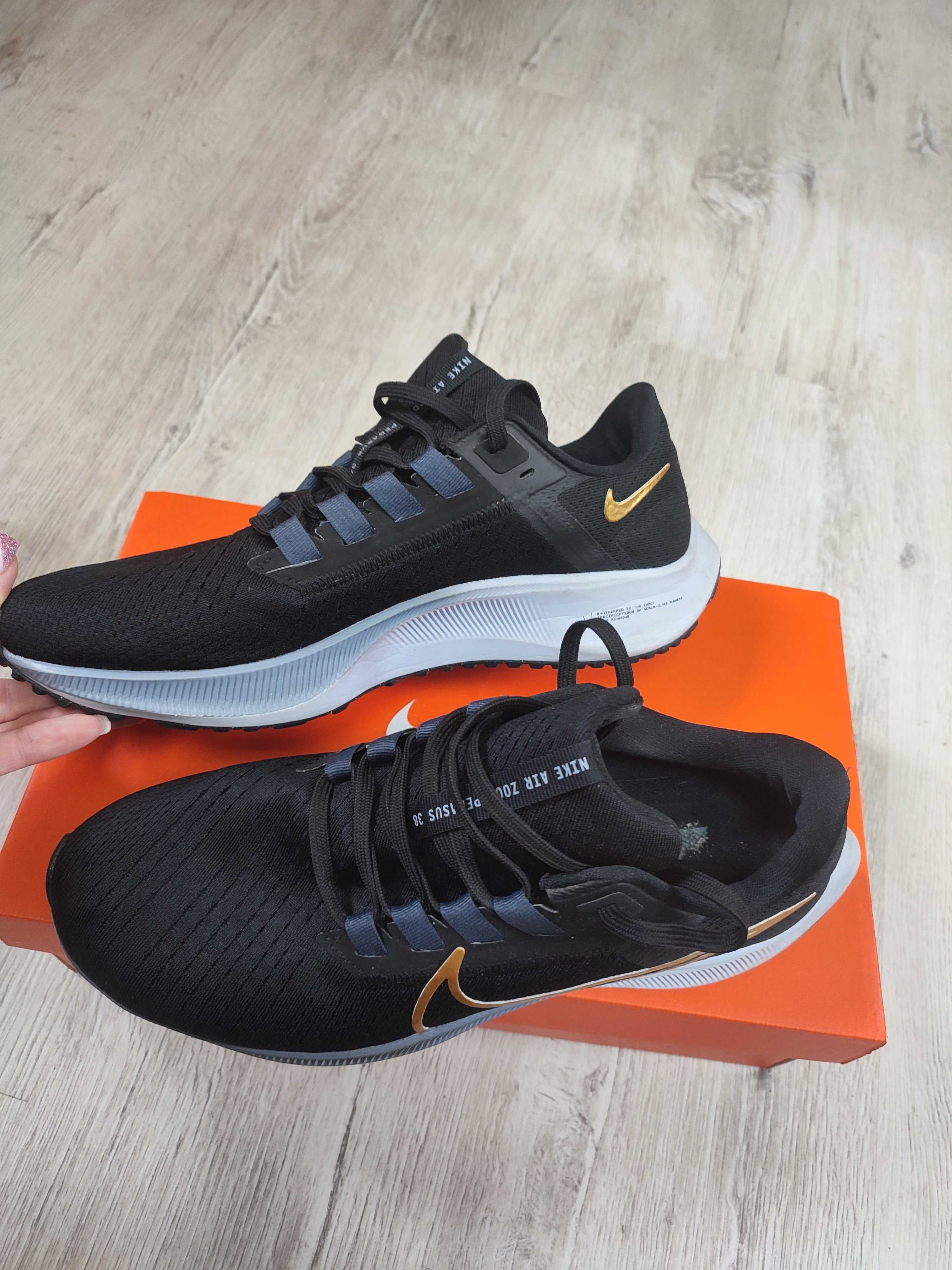 Оригинални Nike маратонки