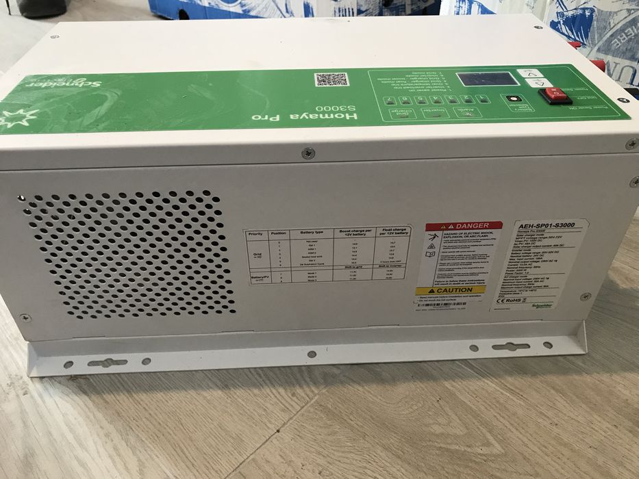 Invertor Schnieder panouri solare 3000w