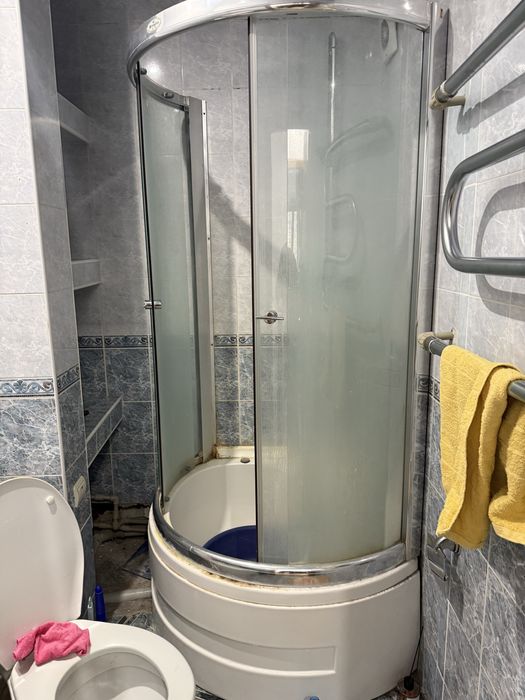 Душевая кабинка отдам даром