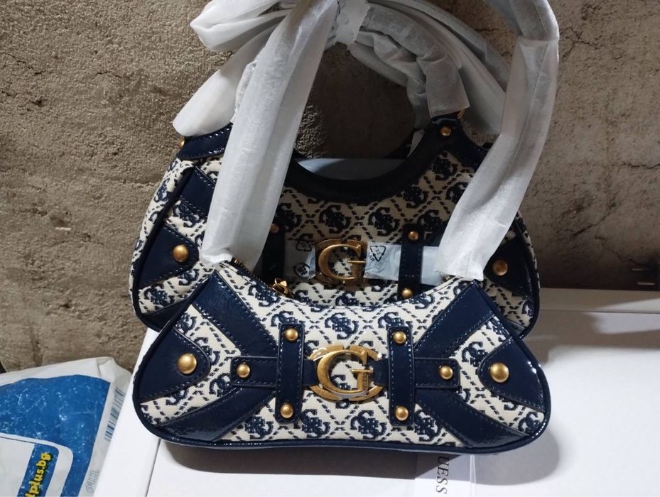 Дамски оригинални чанти guess