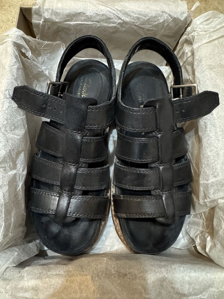 Кожени сандали на Clarks