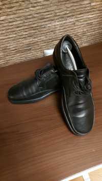 Pantofi negri marimea 44