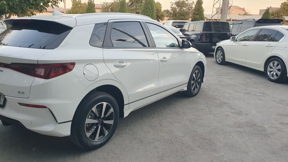 BYD. E 2, Luxury. Yili 2024. Yurgani 55000. Narxi 15200