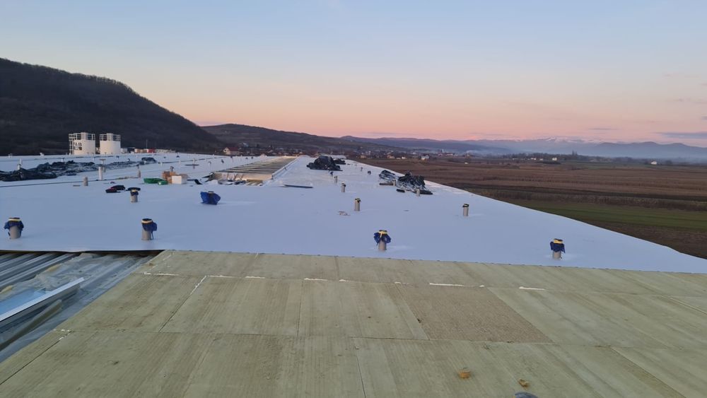 Montaj  membrana PVC TPO, HIDROIZOLATII / acoperis terasa