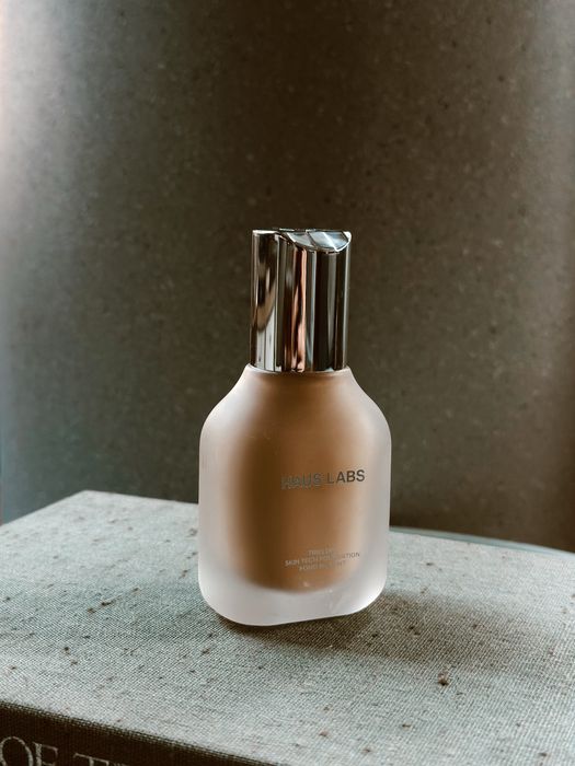 Фон дьо тен Haus Labs by Lady Gaga