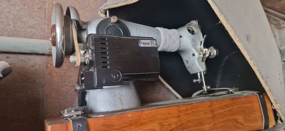 Швеиная машинка электрическая