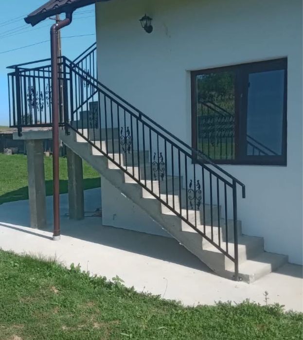 Scări metalice zincate