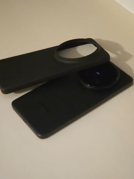 Телефон Vivo x200 ultra