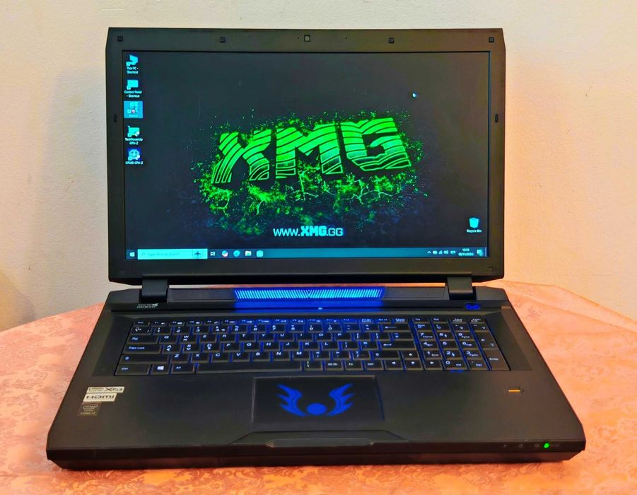 Dual NVidia GTX 860M 4GB/Core i7/32GB RAM/128GB SSD + 750GB HDD/Clevo