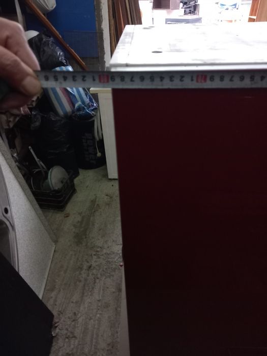 Продавам кухненски шкафове