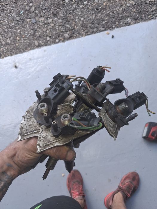 Injectoare audi 2.7 euro  4