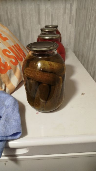 Продам солёные огурцы и помидоры