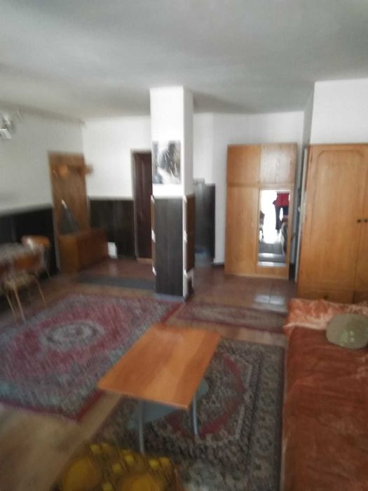 Apartament cu o camera de inchiriat in Floresti