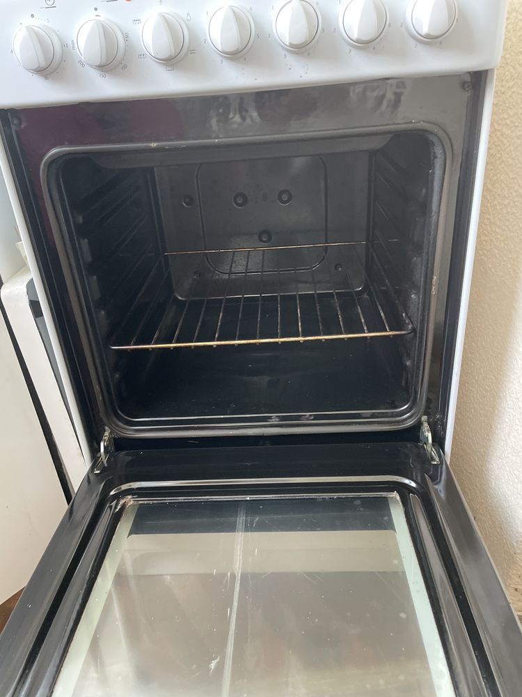 Готварска печка Indesit