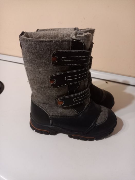 Продам унты детские