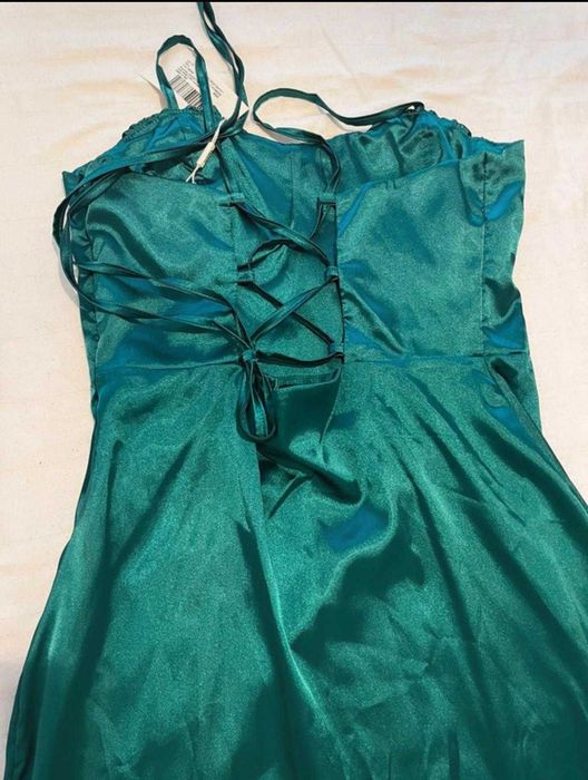 Rochie de seară/ocazie satin verde