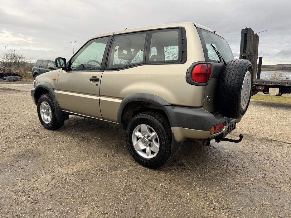 Nissan Terrano 2.7D an:10/2002 Autoutilitara 4700€uro Neg