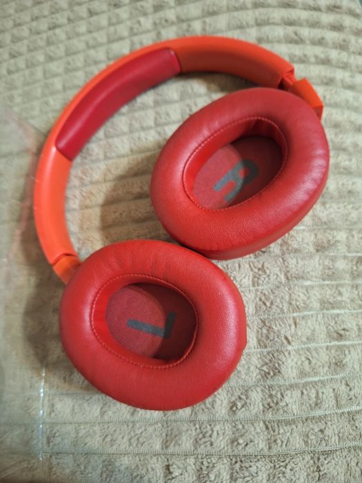 Căști audio JBL Tune 700 bt