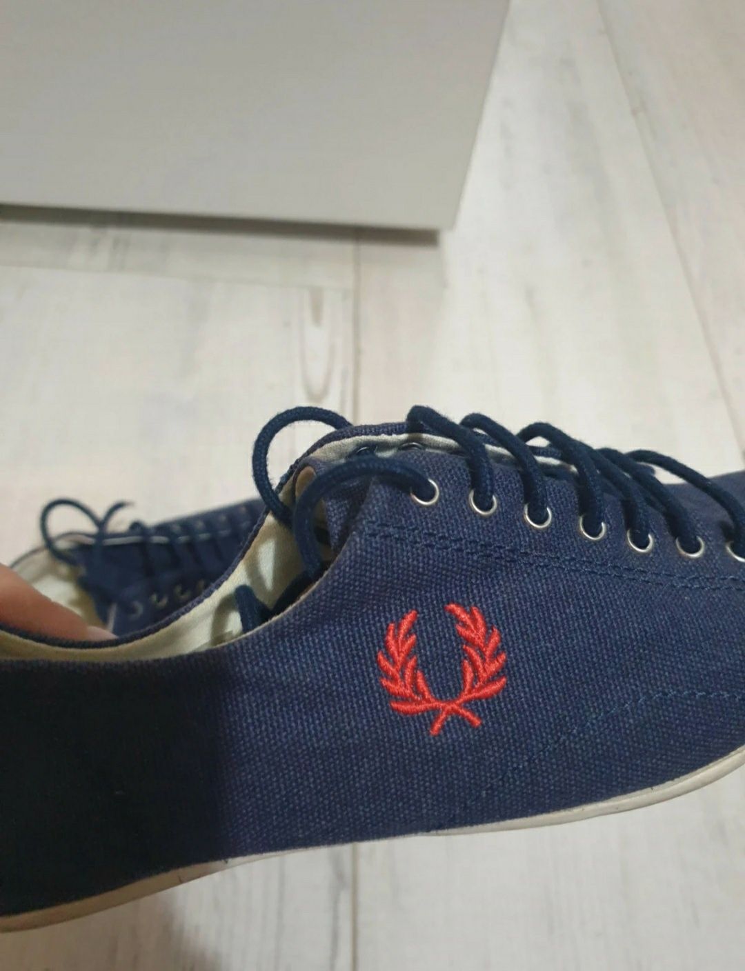 Tenisi dama Fred Perry