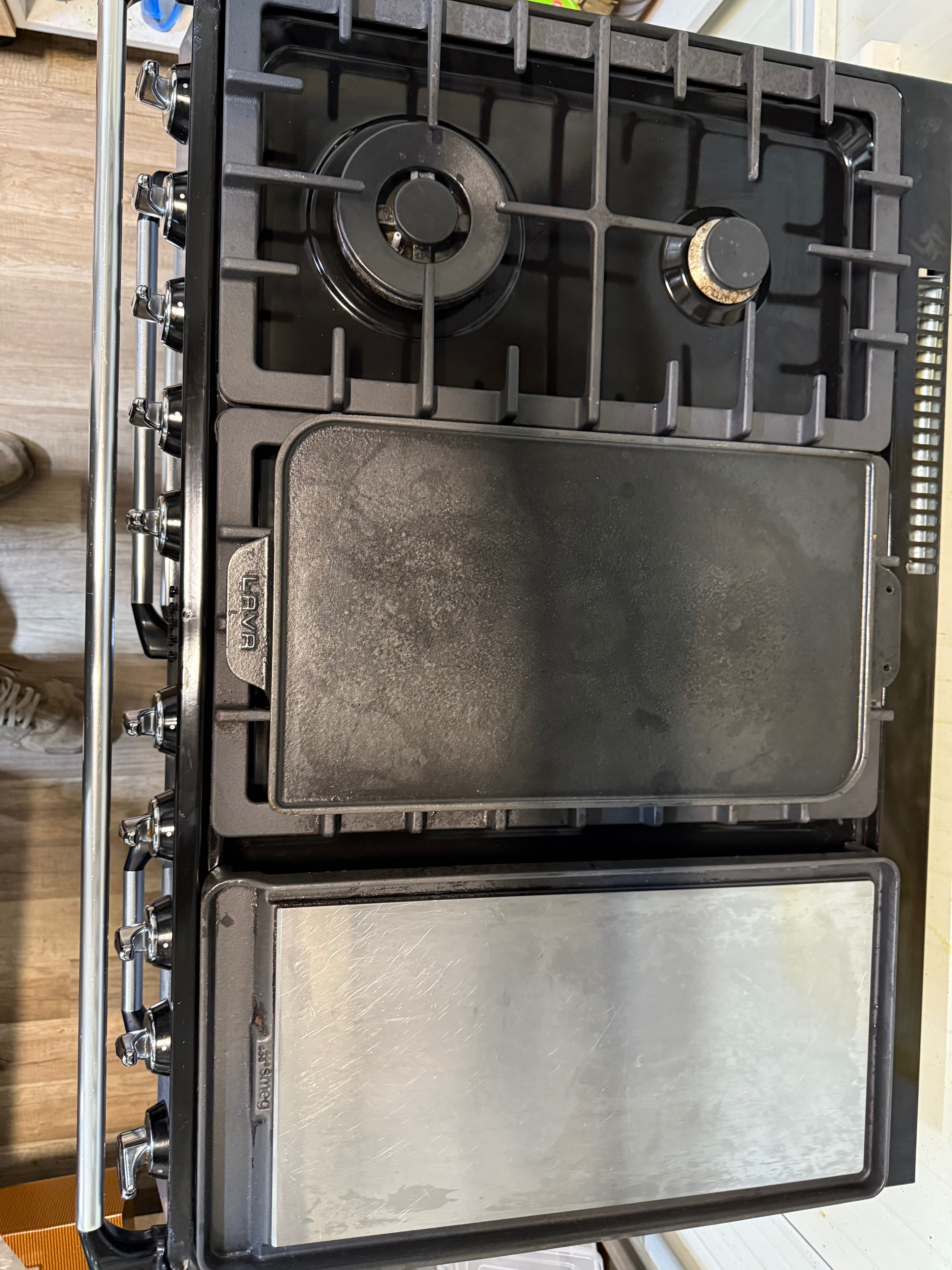 Фурна Smeg TR93BL