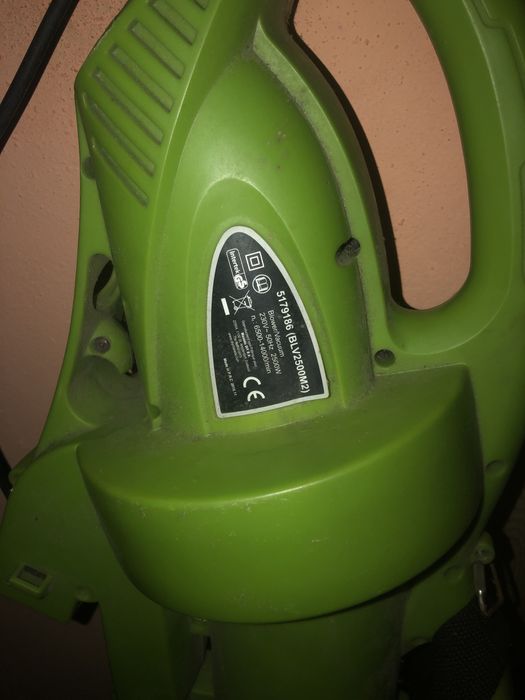 Suflanta aspirator frunze an stare foarte buna pret 300