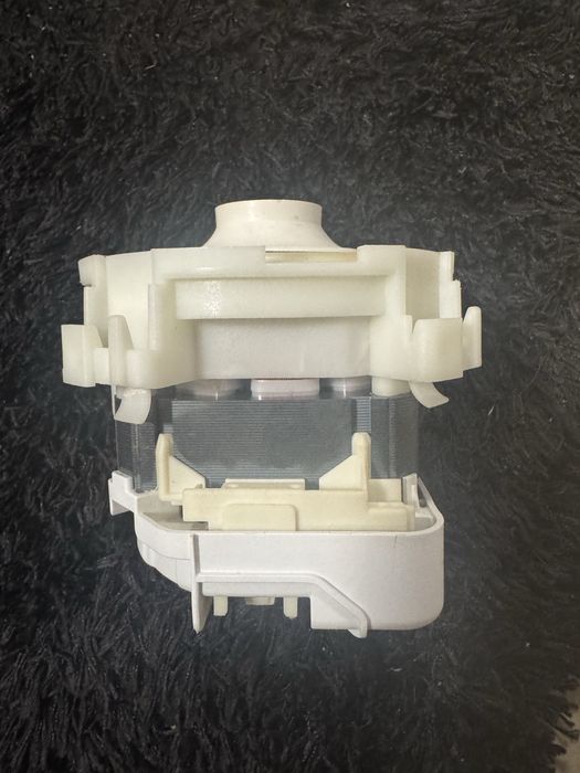 Motor/Pompa apa masina de spalat vase bosch