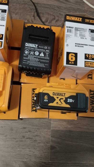 10 acumulatori dewalt 6A