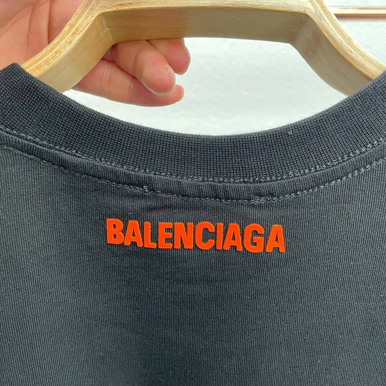 Balenciaga тениски в черно и бяло