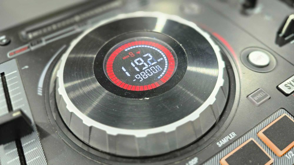Numark Mixtrack Platinum + decksaver