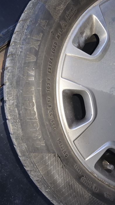 Джанти 4 бр. със Зимни гуми CONTINENTAL 235/55/17,ДОТ 2020г.