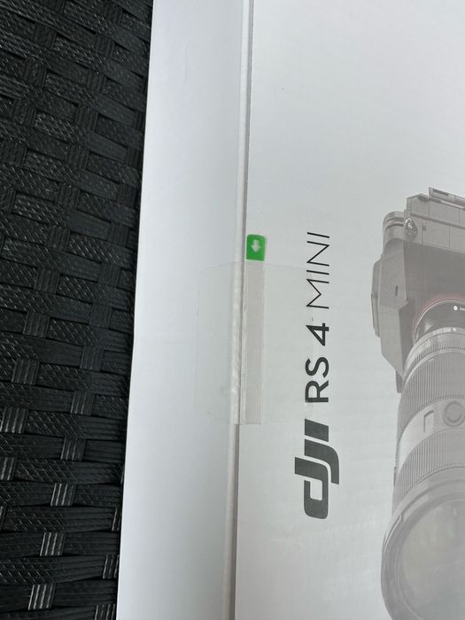 Чисто Нов Стабилизатор DJI RS 4 Mini Gimbal