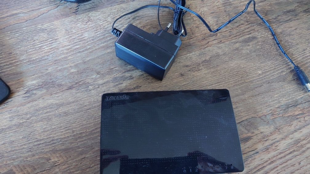 Switch gigabit 8 porturi