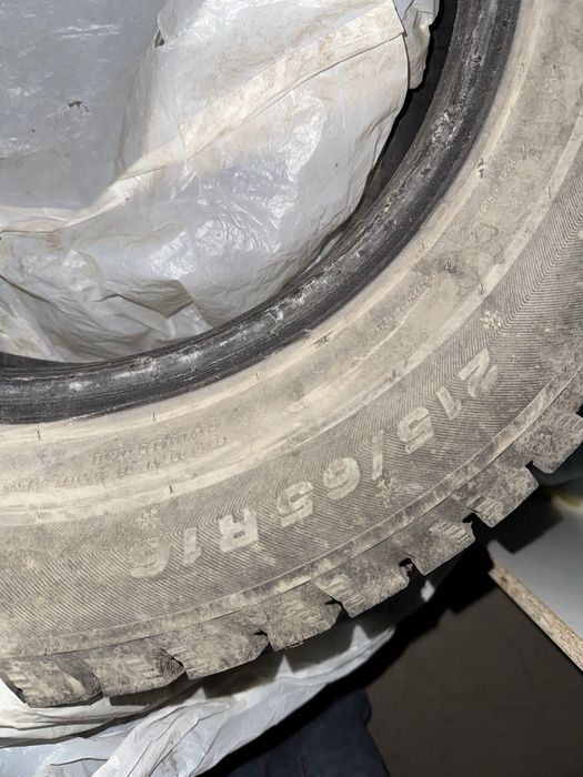 Покрышки Viatti 215/65/16 шипованные