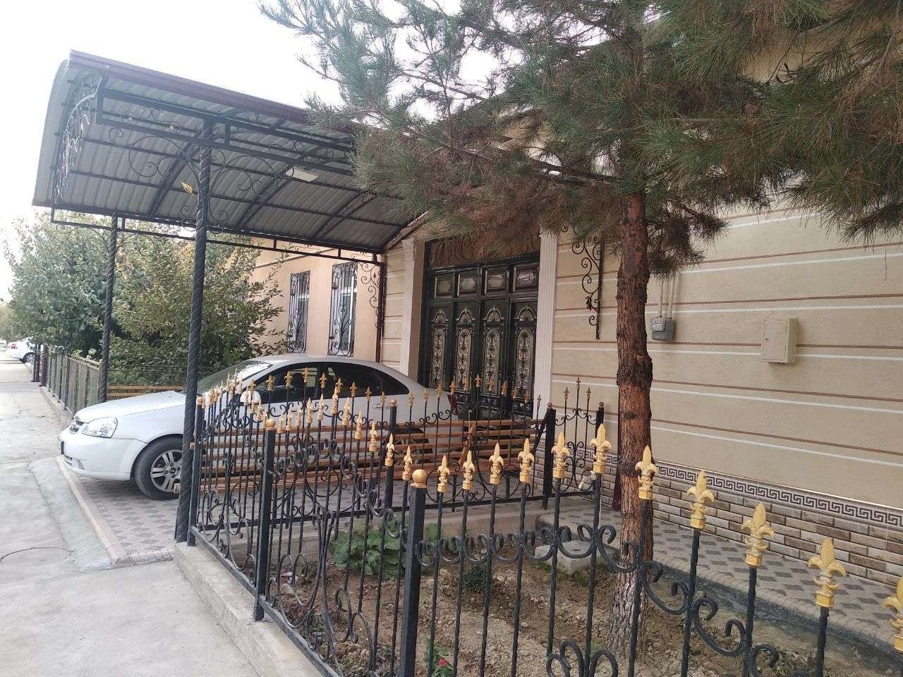 Продаётся уютный дом в Мирзо-Улугбекском районе, город Ташкент.